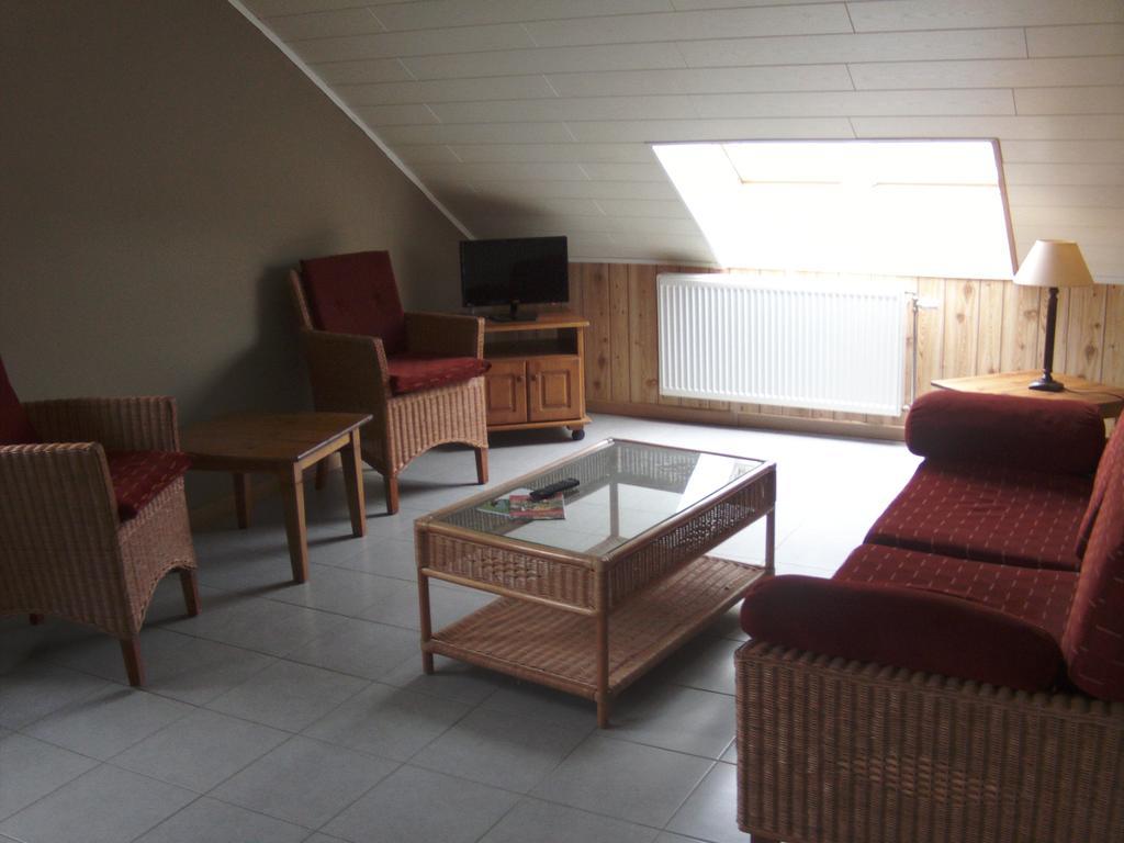 Gite Les Framboisiers Neufchâteau Zimmer foto