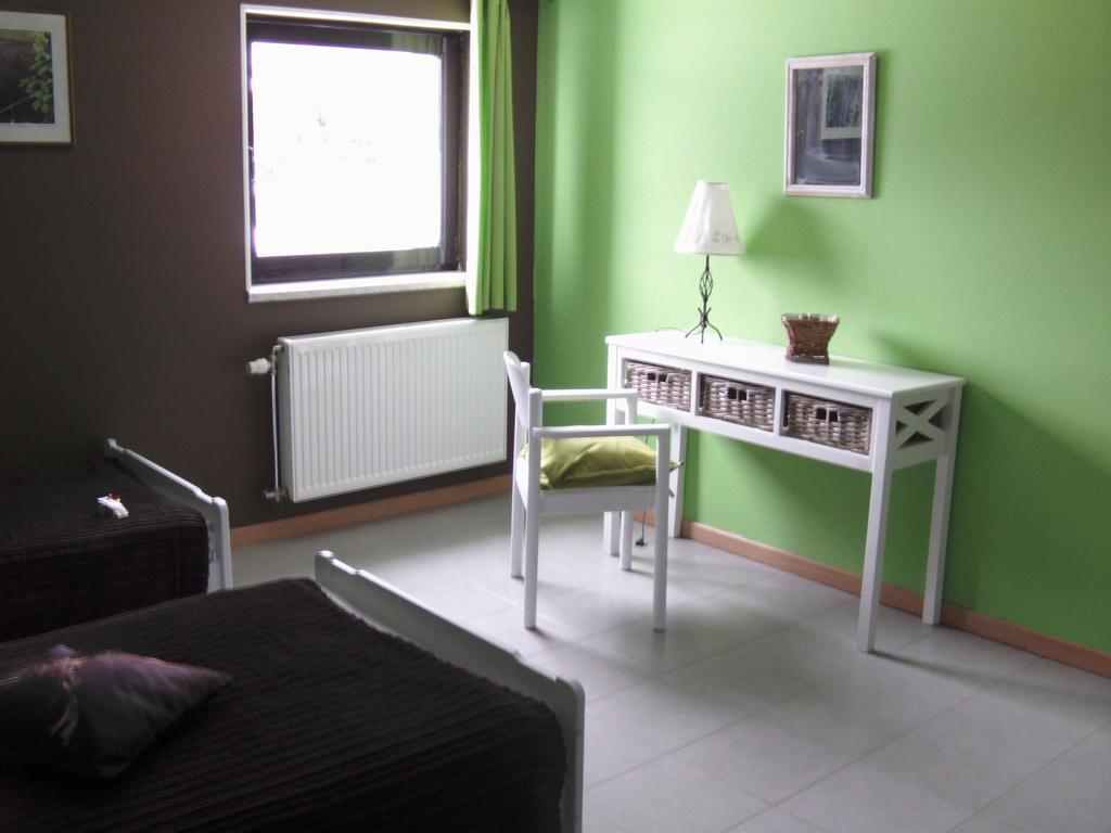 Gite Les Framboisiers Neufchâteau Zimmer foto