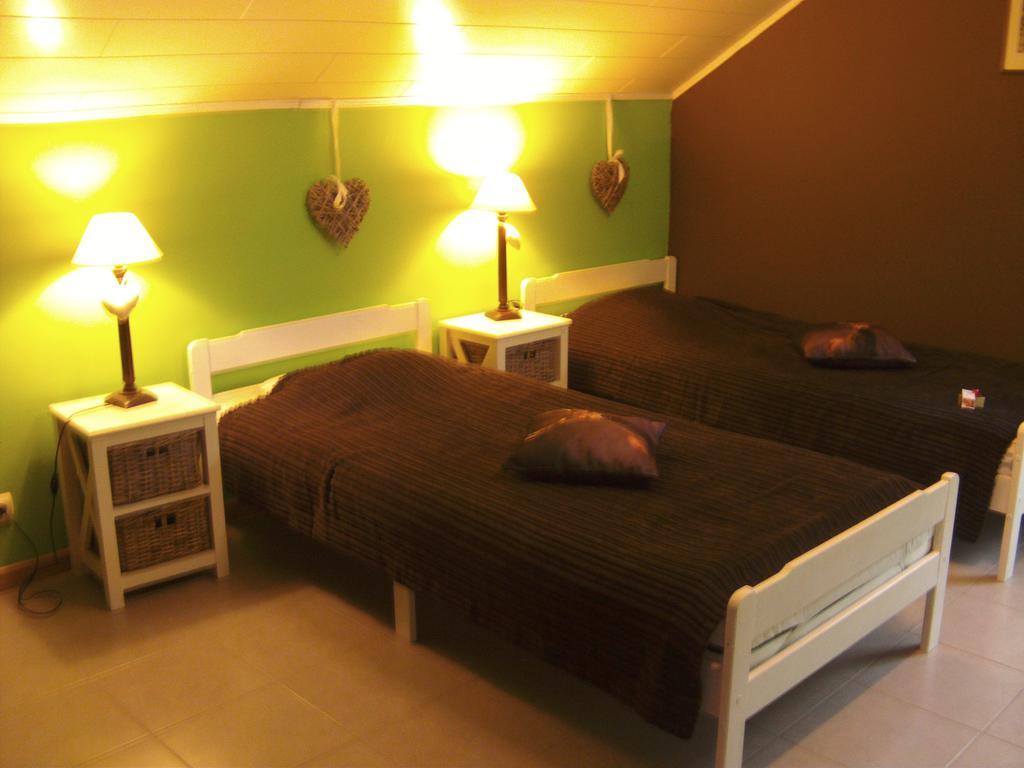 Gite Les Framboisiers Neufchâteau Zimmer foto