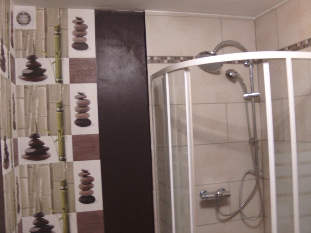 Gite Les Framboisiers Neufchâteau Zimmer foto