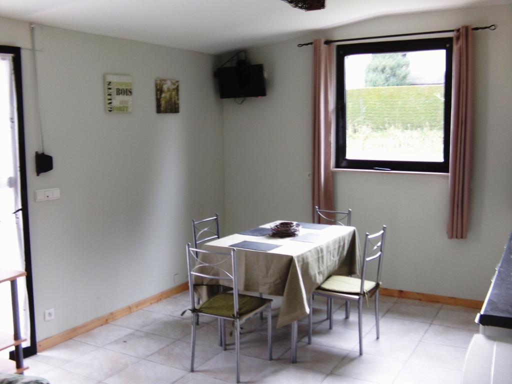 Gite Les Framboisiers Neufchâteau Zimmer foto